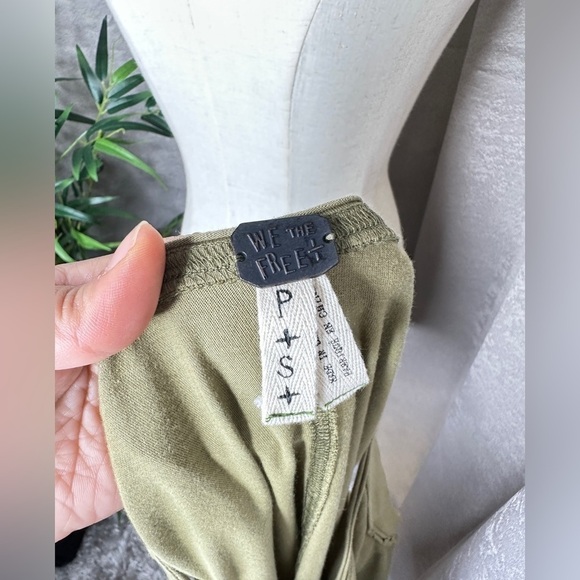 NEW We the Free Free People Women’s Relaxed Fit Tank Top in Olive Green Small - Picture 3 of 10